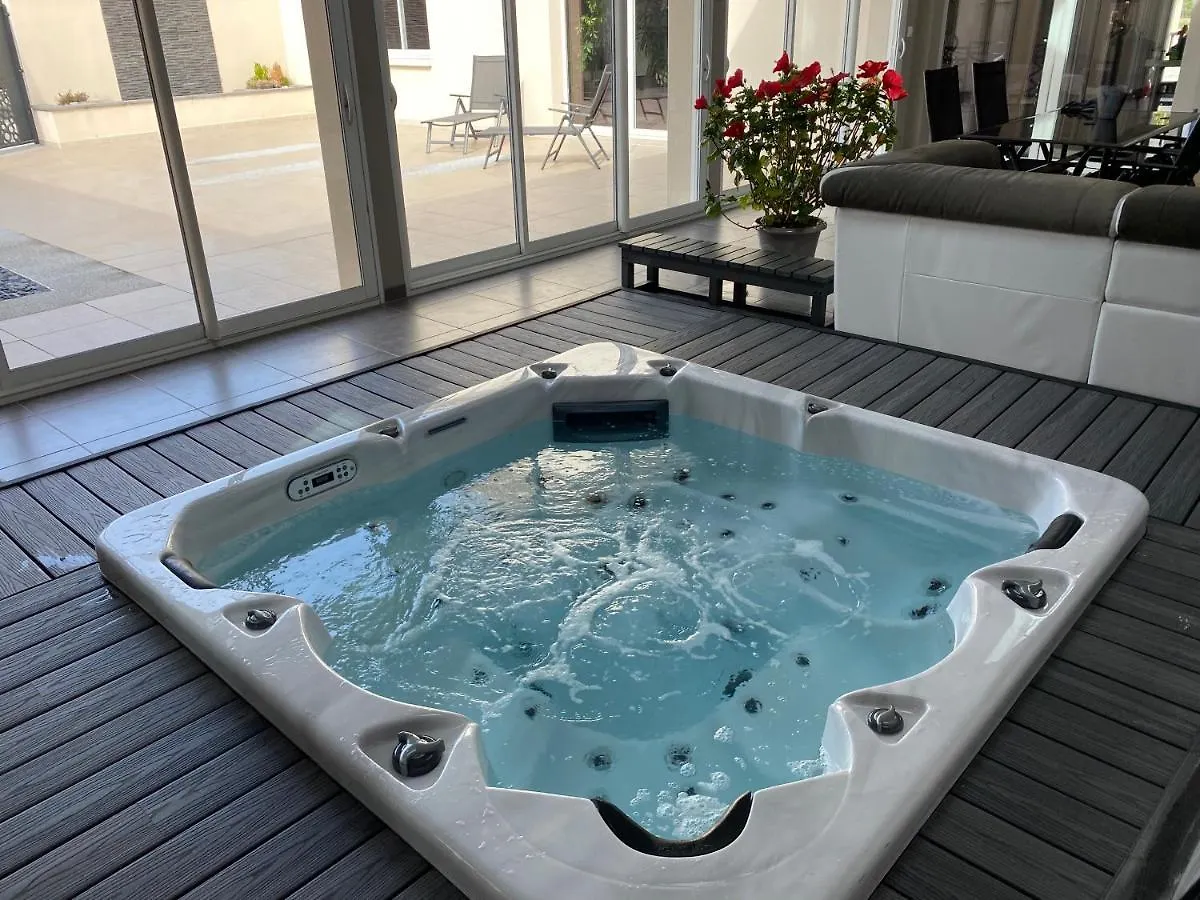 Le Spa De L Albizia Bed & Breakfast Cessieu