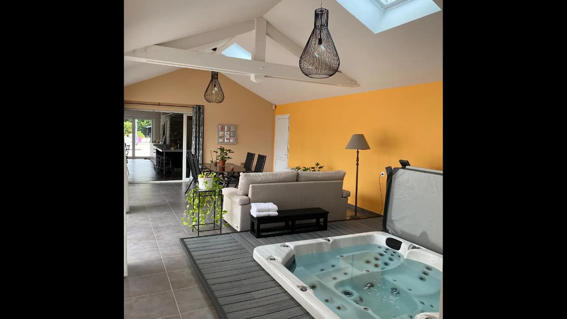 Le Spa De L Albizia Bed & Breakfast Cessieu France